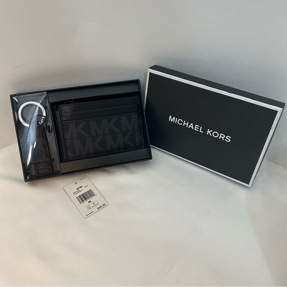 Michael Kors Set Card Holder and key chain - Picture 3 of 8